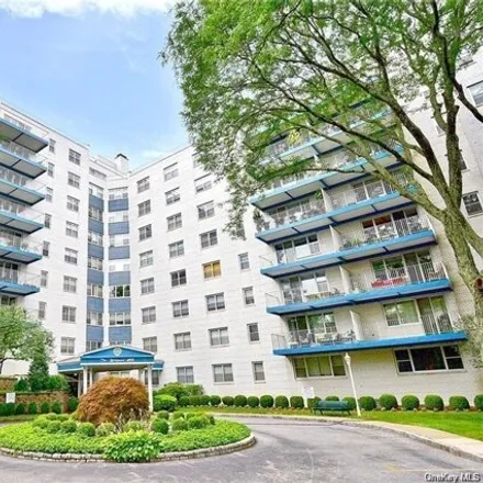 Buy this studio apartment on 499 North Broadway in City of White Plains, NY 10603