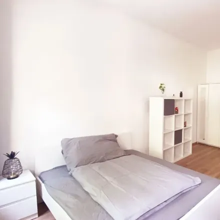 Rent this 3 bed room on Erdberger Lände 20 in 1030 Vienna, Austria