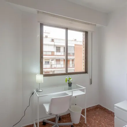 Image 2 - Carrer d'Alboraia, 26, 46010 Valencia, Spain - Room for rent
