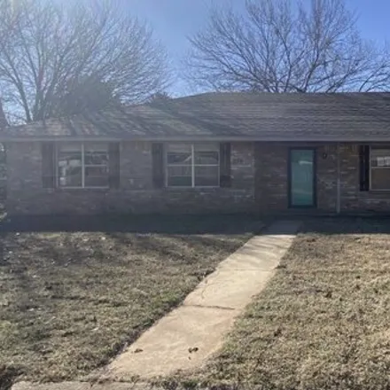 Buy this 3 bed house on 992 Louise Terrace in Purcell, OK 73080