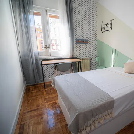 Rent this 12 bed room on Calle de Luchana in 38, 28010 Madrid