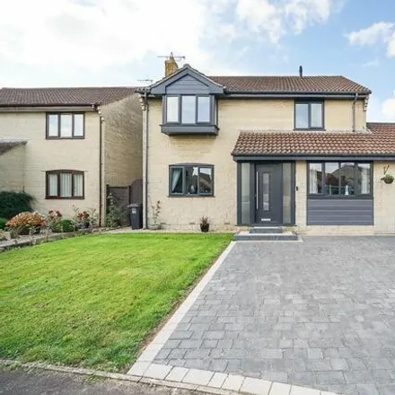 Buy this 5 bed house on 12 Lyddon Road in West Wick, BS22 7QN