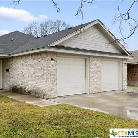 Buy this studio house on 252 West Church Avenue in Killeen, TX 76541