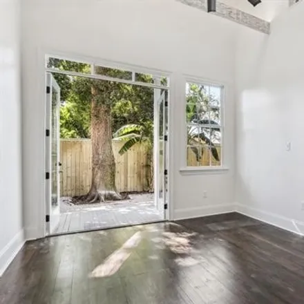 Image 8 - 616 7th Street, New Orleans, LA 70115, USA - House for sale