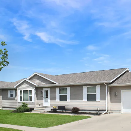 Buy this 5 bed house on 1102 Southwest 13th Avenue in Aberdeen, SD 57401