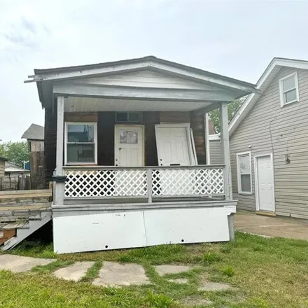 Buy this 1 bed house on 7620 Virginia Avenue in St. Louis, MO 63111