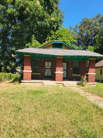 Buy this 4 bed house on 442 South Parkway East in Shadowlawn, Memphis