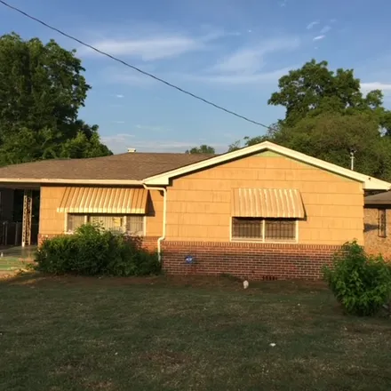 Rent this 2 bed house on 621 McCary St