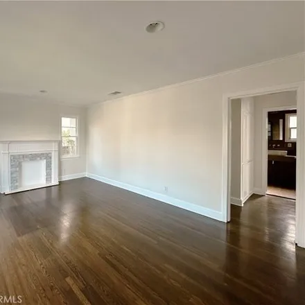 Image 2 - 1362 South Ridgeley Drive, Los Angeles, CA 90019, USA - House for sale