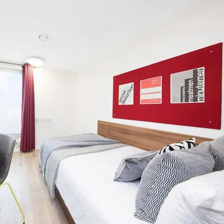 Image 1 - Student Living Heights, 312 Goswell Road, Angel, London, EC1V 7AF, United Kingdom - Apartment for rent