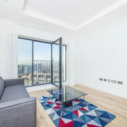 Rent this 1 bed apartment on Grantham House in 46 Botanic Square, London