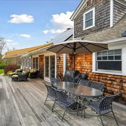 Image 8 - 102 South Ferry Road, Shelter Island, Suffolk County, NY 11964, USA - House for sale