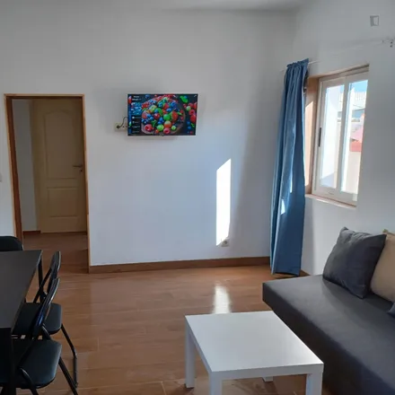 Rent this 2 bed apartment on Cenatel in Rua da Arada, 4350-104 Porto