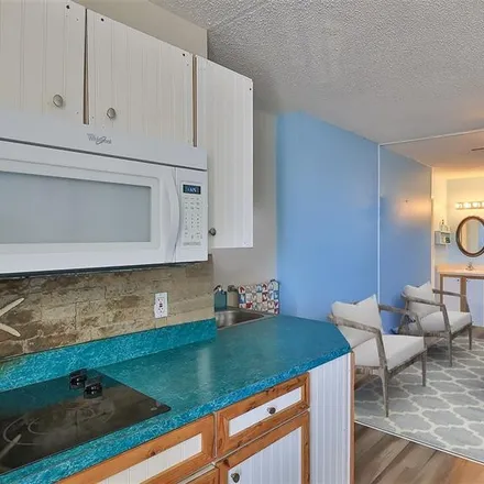 Image 5 - Ocean Jewels Club, South Atlantic Avenue, Daytona Beach, FL 32118, USA - House for sale