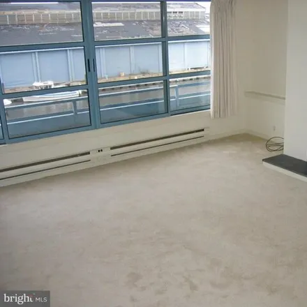 Rent this 3 bed apartment on Pier 5 in Delaware River Trail, Philadelphia