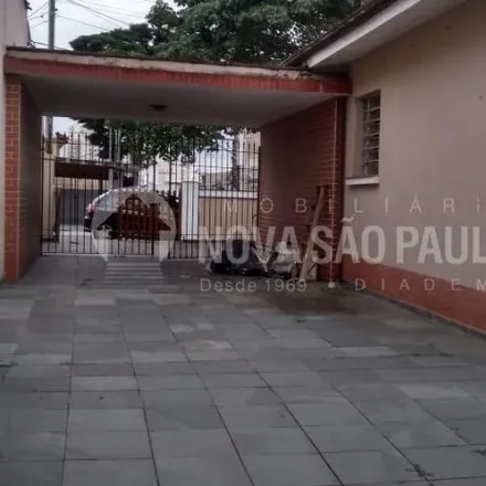 Buy this 2 bed house on Rua Francisco Alves in Pedreira, São Paulo - SP