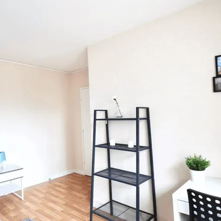 Rent this 1 bed apartment on Tour Giralda in 2-4 Square Vitruve, 75020 Paris
