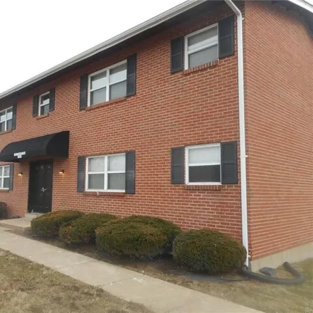 Rent this 1 bed condo on 1650 South Fifth Street in Saint Charles, MO 63303
