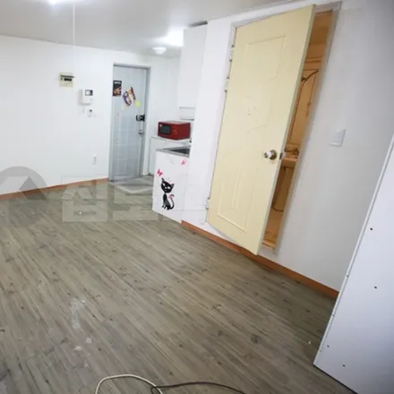 Rent this studio apartment on 서울특별시 강남구 청담동 18-36