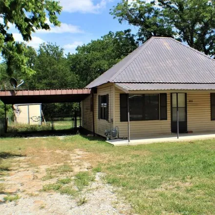 Image 2 - 351 West Street, Bangs, Brown County, TX 76823, USA - House for sale