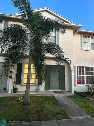 Buy this 2 bed house on 4823 Southwest 31st Avenue in Dania Beach, FL 33312