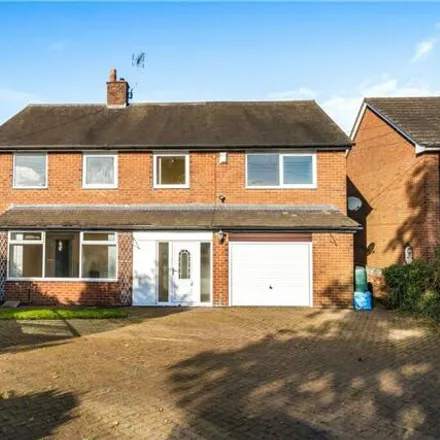 Rent this 5 bed house on Hillside in 40 Bar Hill, Crewe Green