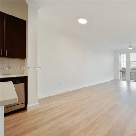 Image 4 - 581 Southwest 102nd Terrace, Pembroke Pines, FL 33025, USA - Apartment for rent