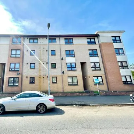 Rent this 2 bed apartment on 102-120 King's Park Road in Glasgow, G44 4SY