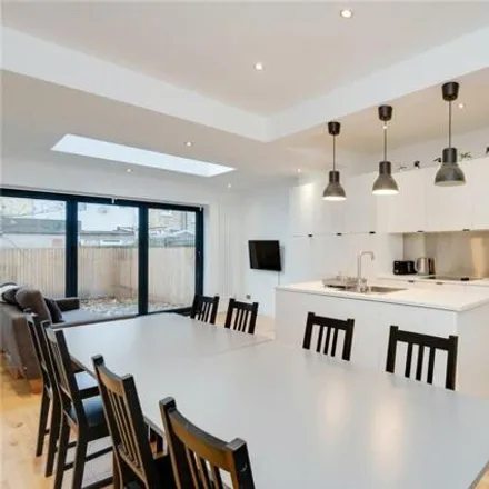 Image 2 - Franklyn Road, Dudden Hill, London, NW10 9TE, United Kingdom - Townhouse for sale