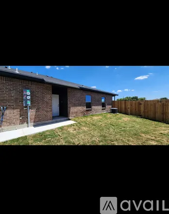 Image 3 - 5413 Rose Garden Loop, Unit Unit B - Townhouse for rent