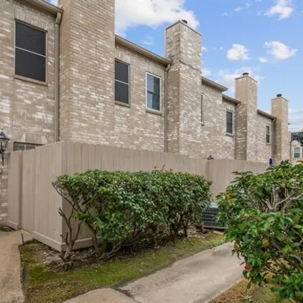 Image 1 - 3048 Holly Hall Street, Houston, TX 77054, USA - House for rent