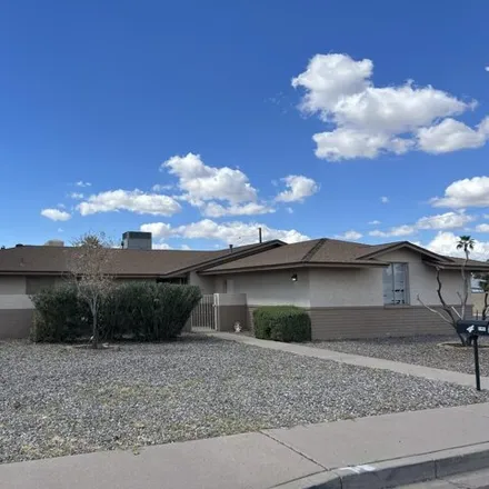 Buy this 5 bed house on 8136 North 55th Avenue in Glendale, AZ 85302