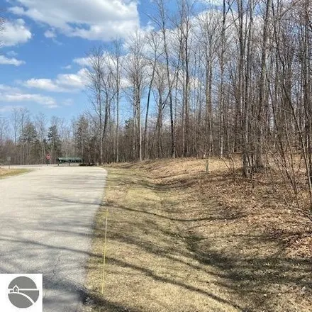 Image 6 - 1687 West Traverse Highway, Kasson Township, MI 49630, USA - Condo for sale