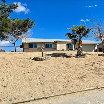 Image 2 - 13839 Montecito Drive, Greentree East, Victorville, CA 92395, USA - House for sale