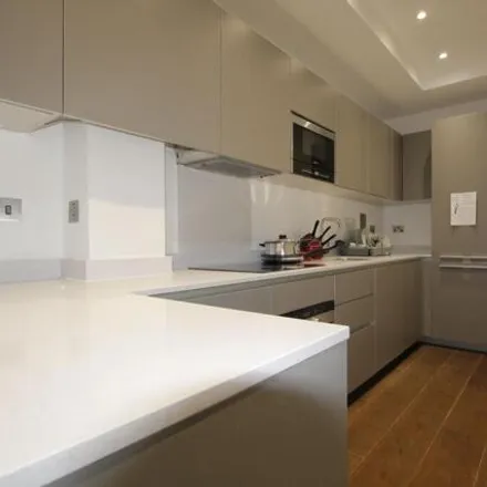 Image 3 - 107 Vanbrugh Hill, London, SE10 9HB, United Kingdom - House for rent