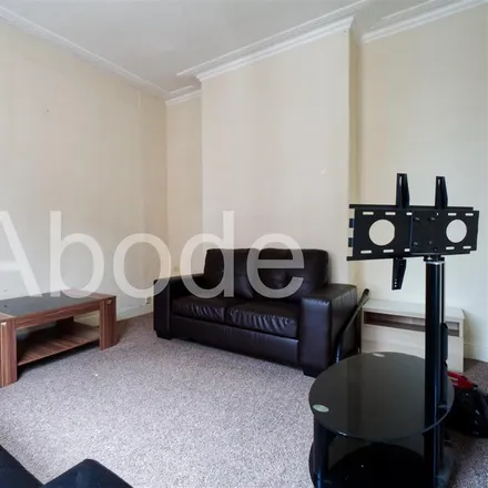 Image 2 - Granby Avenue, Leeds, LS6 3AT, United Kingdom - House for rent