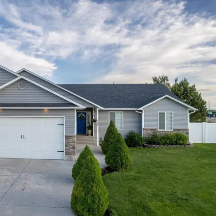 Buy this 6 bed house on 300 Grays Avenue in Pocatello, ID 83201