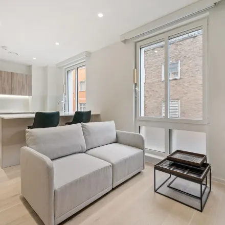 Image 1 - Turner House, 16 Great Marlborough Street, London, W1F 7JW, United Kingdom - Apartment for rent