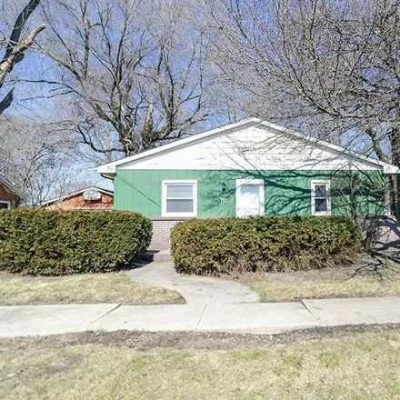 Buy this 3 bed house on 707 West William Street in Monticello, IL 61856