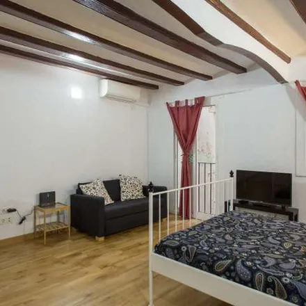 Rent this 1 bed apartment on Carrer de Valldonzella in 46, 08001 Barcelona