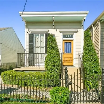 Buy this 2 bed house on 3300 Baronne Street in New Orleans, LA 70115
