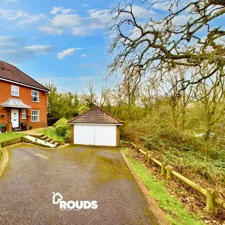 Rent this 4 bed house on Solihull Bypass in Elmdon Heath, B91 2QZ
