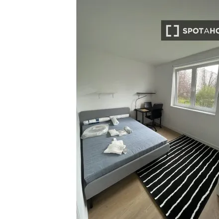 Rent this 4 bed room on 25 Avenue Georges Duhamel in 94000 Créteil, France