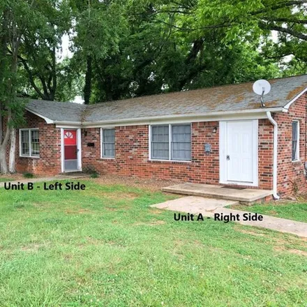 Rent this 2 bed house on 125 3rd Avenue Northeast in Winchester, TN 37398