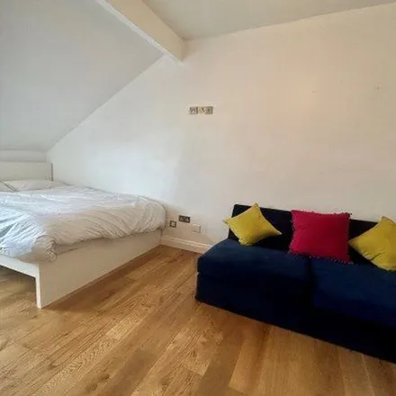 Image 3 - Stanmore Road, Birmingham, B16 0SX, United Kingdom - Apartment for rent