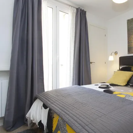 Rent this 3 bed apartment on Carrer de Joaquín Costa in 27, 08001 Barcelona
