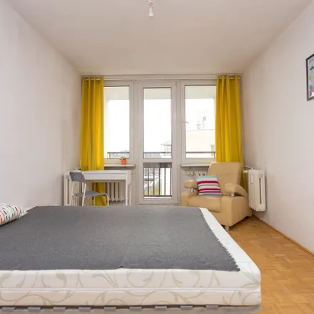 Rent this 4 bed room on Jagiellońska 6 in 03-721 Warsaw, Poland