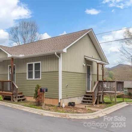 Buy this 2 bed house on 17 Davis Cove Road in Waynesville, NC 28786