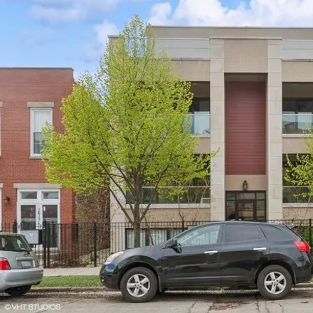 Buy this 3 bed condo on 1621 West Superior Street in Chicago, IL 60622