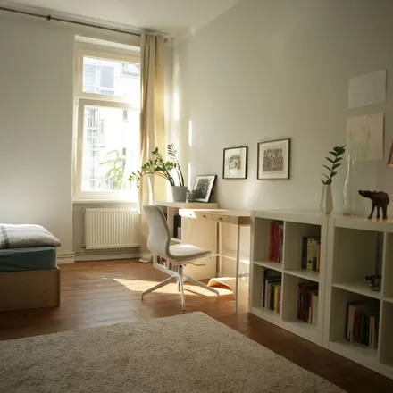 Rent this 2 bed apartment on Lychener Straße 71 in 10437 Berlin, Germany